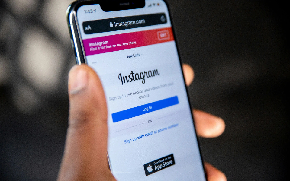 Instagram更新测试：付费用户可在帖子正文直接加外链