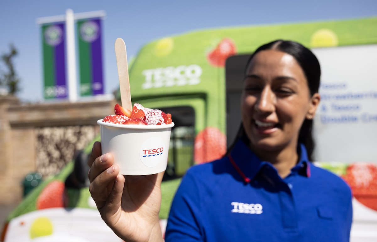 Tesco-serves-up-a-British-classic-with-free-Strawberries-Cream-bowls-1